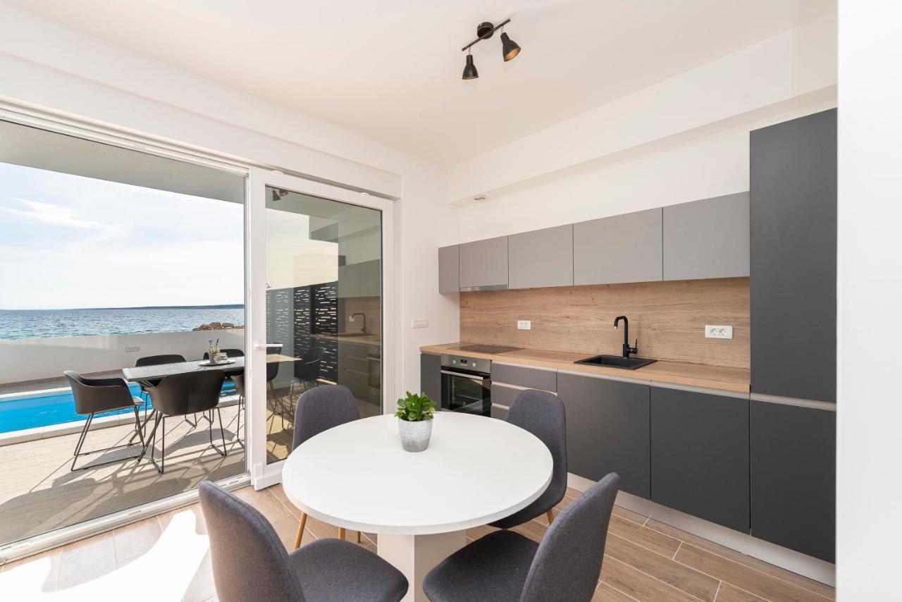 Villa Eni Apartments 1 Мандре Экстерьер фото