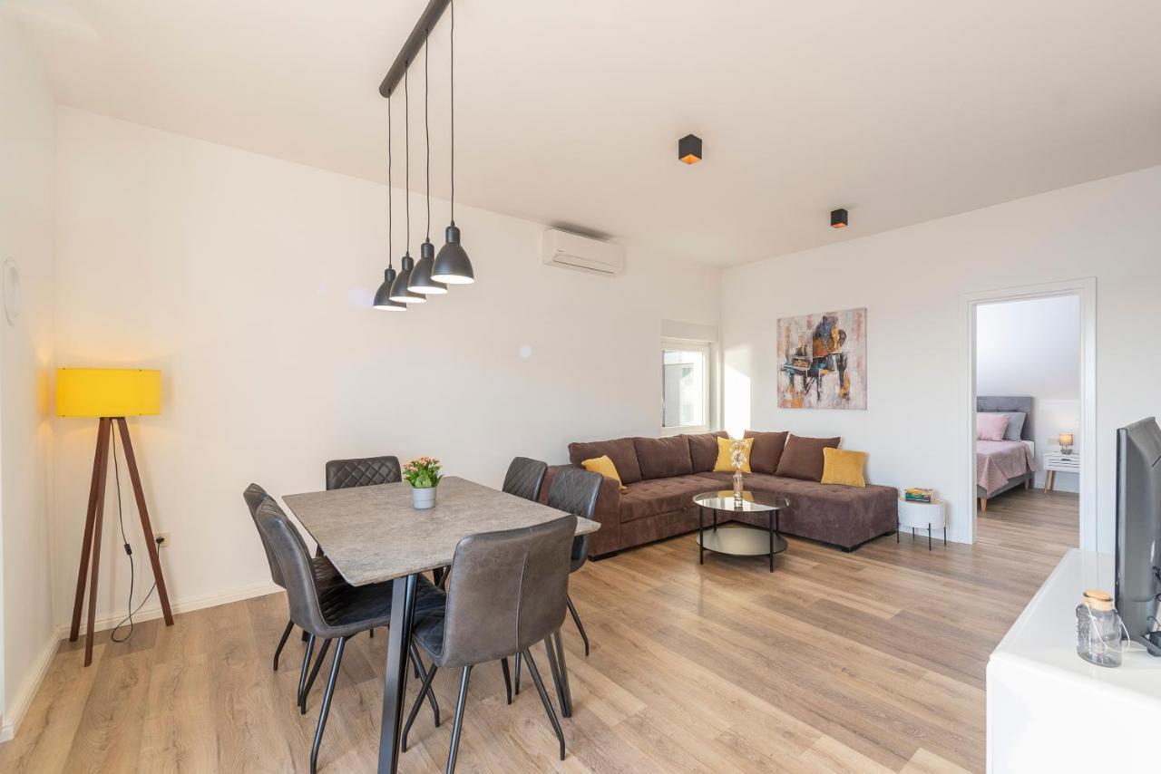 Villa Eni Apartments 1 Мандре Экстерьер фото