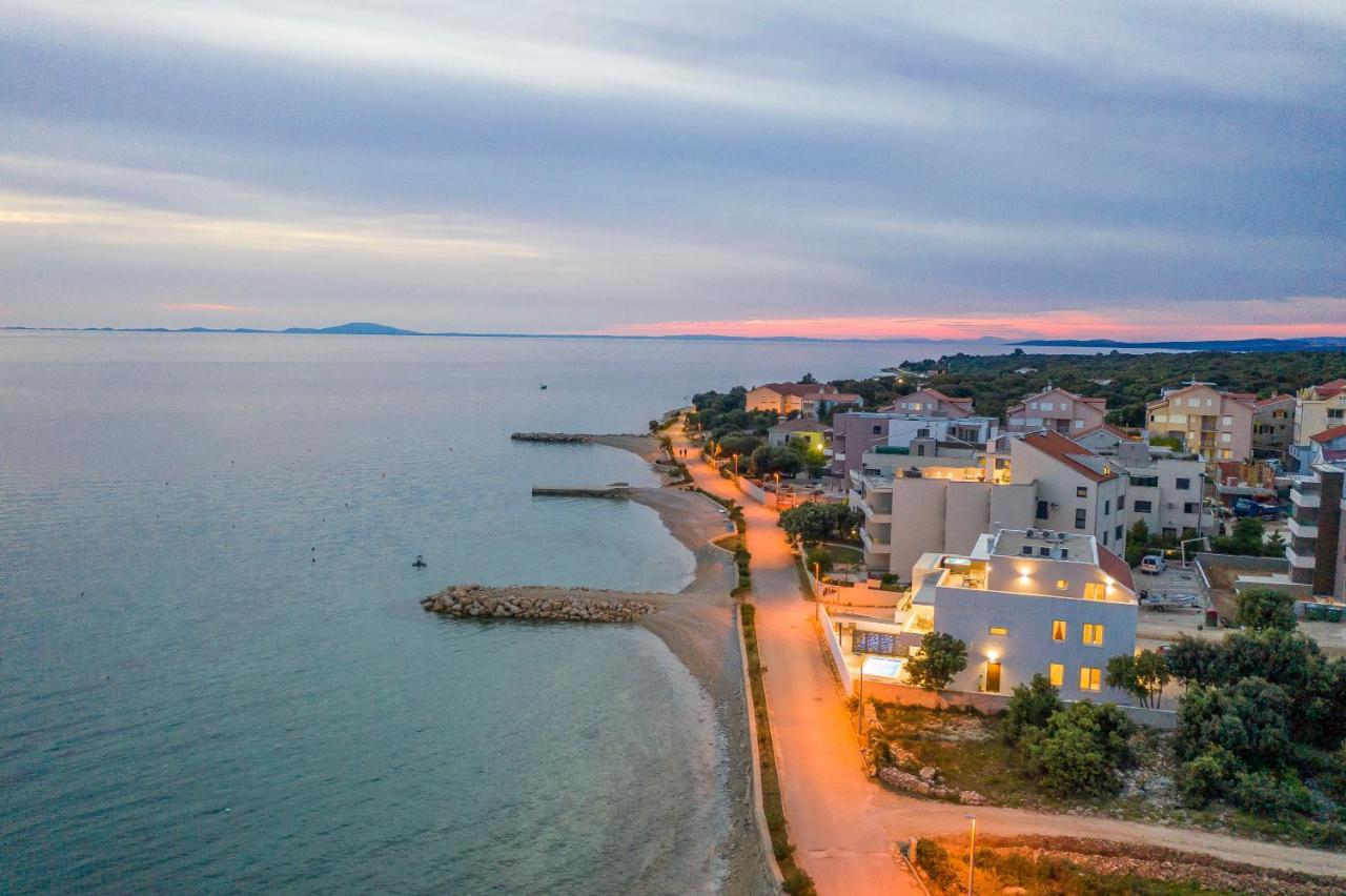 Villa Eni Apartments 1 Мандре Экстерьер фото